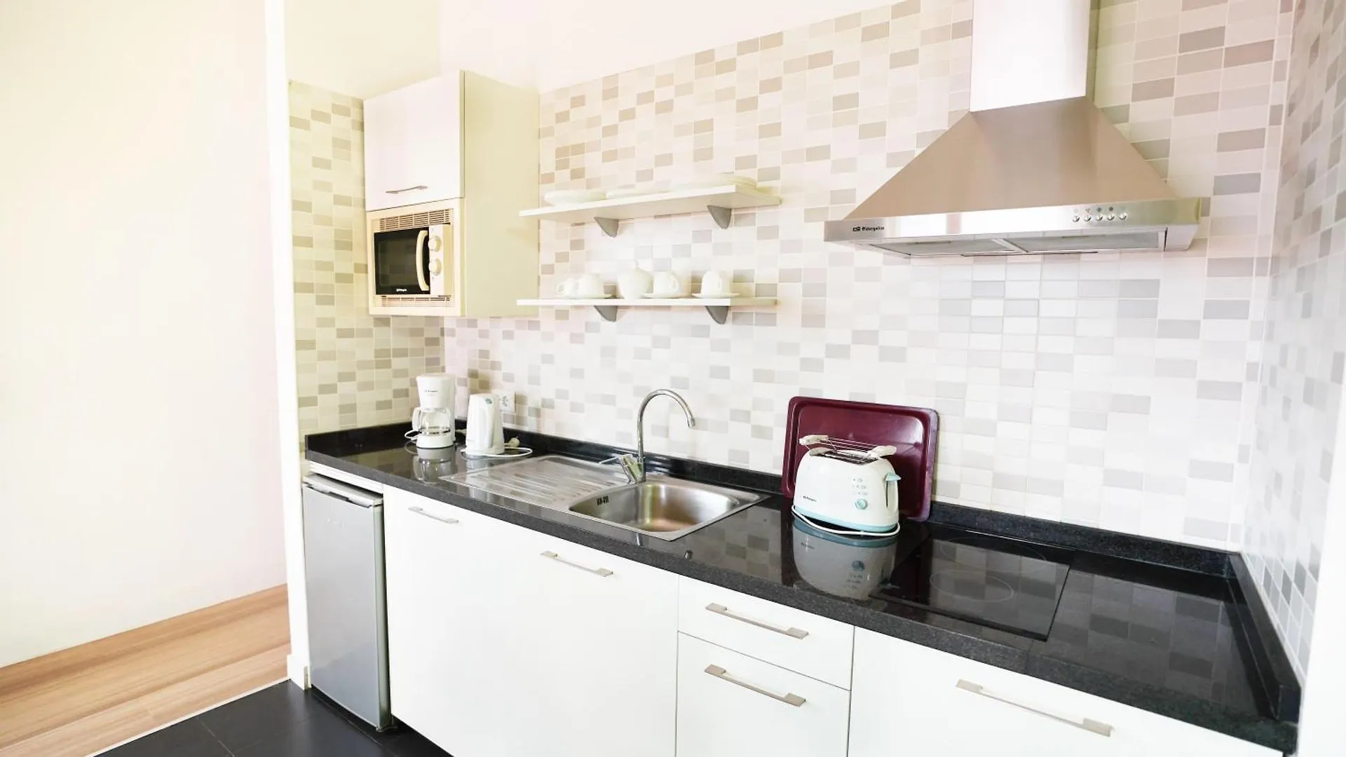 Coral Los Alisios Apartment Los Cristianos  Los Cristianos (Tenerife)
