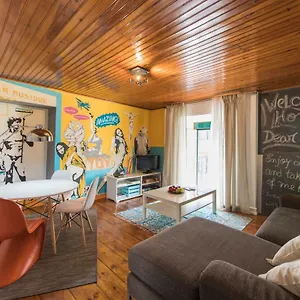 https://picoas-artistic-flat.hotels-lisbon-portugal.com